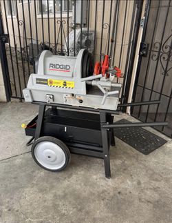 RIDGID 1822-I Auto Chuck Pipe Threading Machine