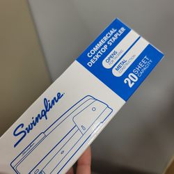 NEW Swingline Stapler