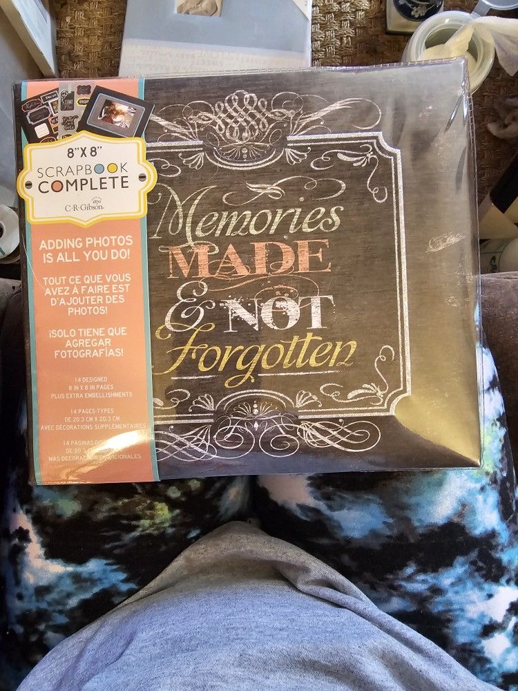 8x8 Scrapbook Complete