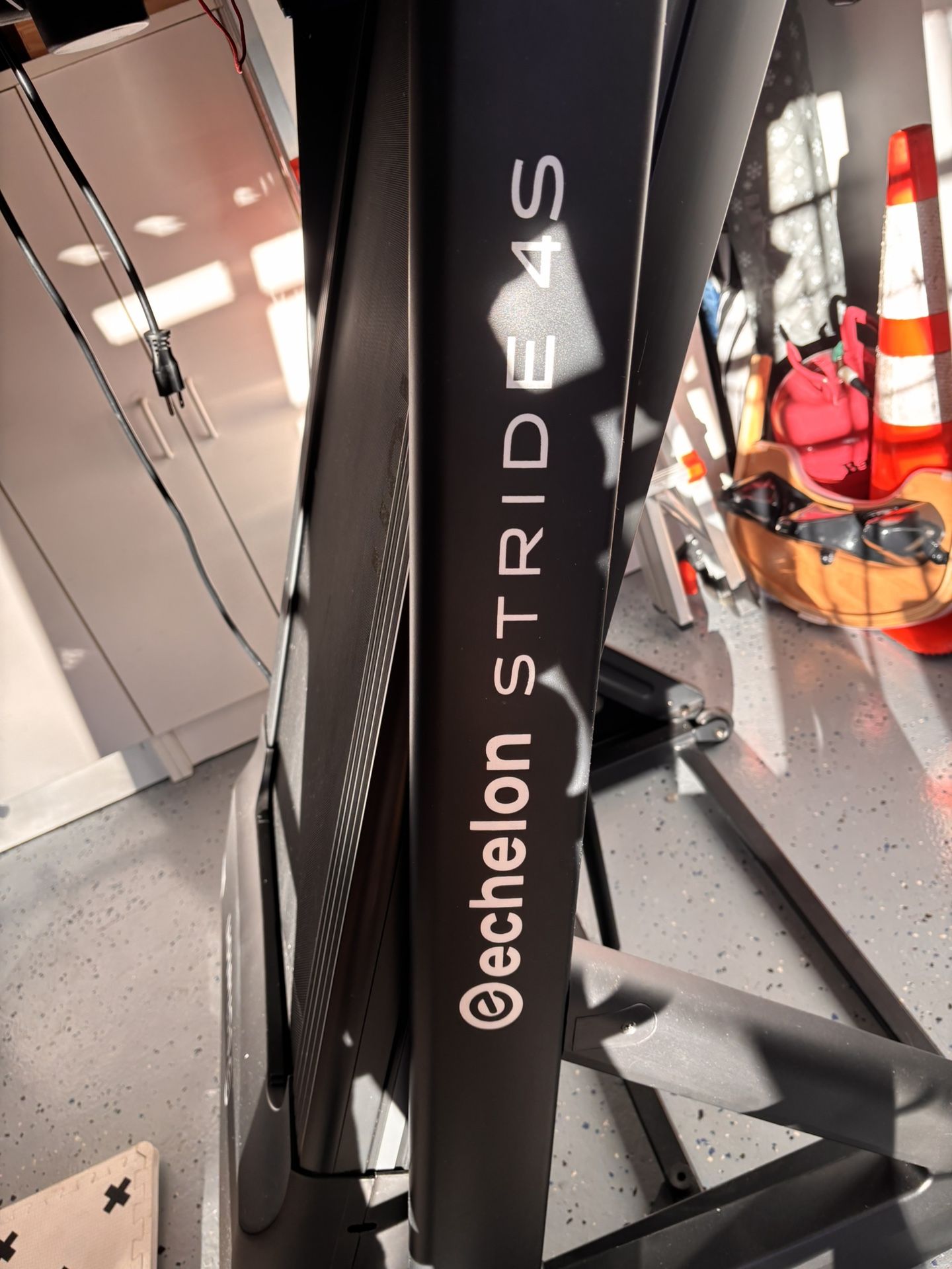 Echelon Stride 4S Treadmill – 22″ HD Touchscreen, Incline + Foldable Home Gym Ready