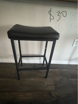 2 Bar Stools