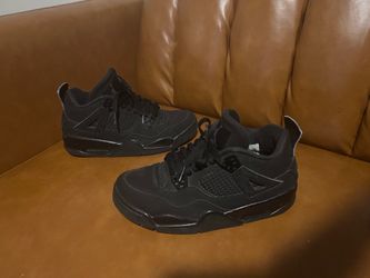 Air Jordan 4 Retro GS 'Black Cat' size 6.5Y = women’s 8