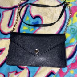 Michael Kors purse , In black and is a 5x8