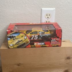 NASCAR 1999 1:24 Remington Die Cast Car In Box