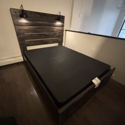 QUEEN SIZE BED FOR SALE ‼️