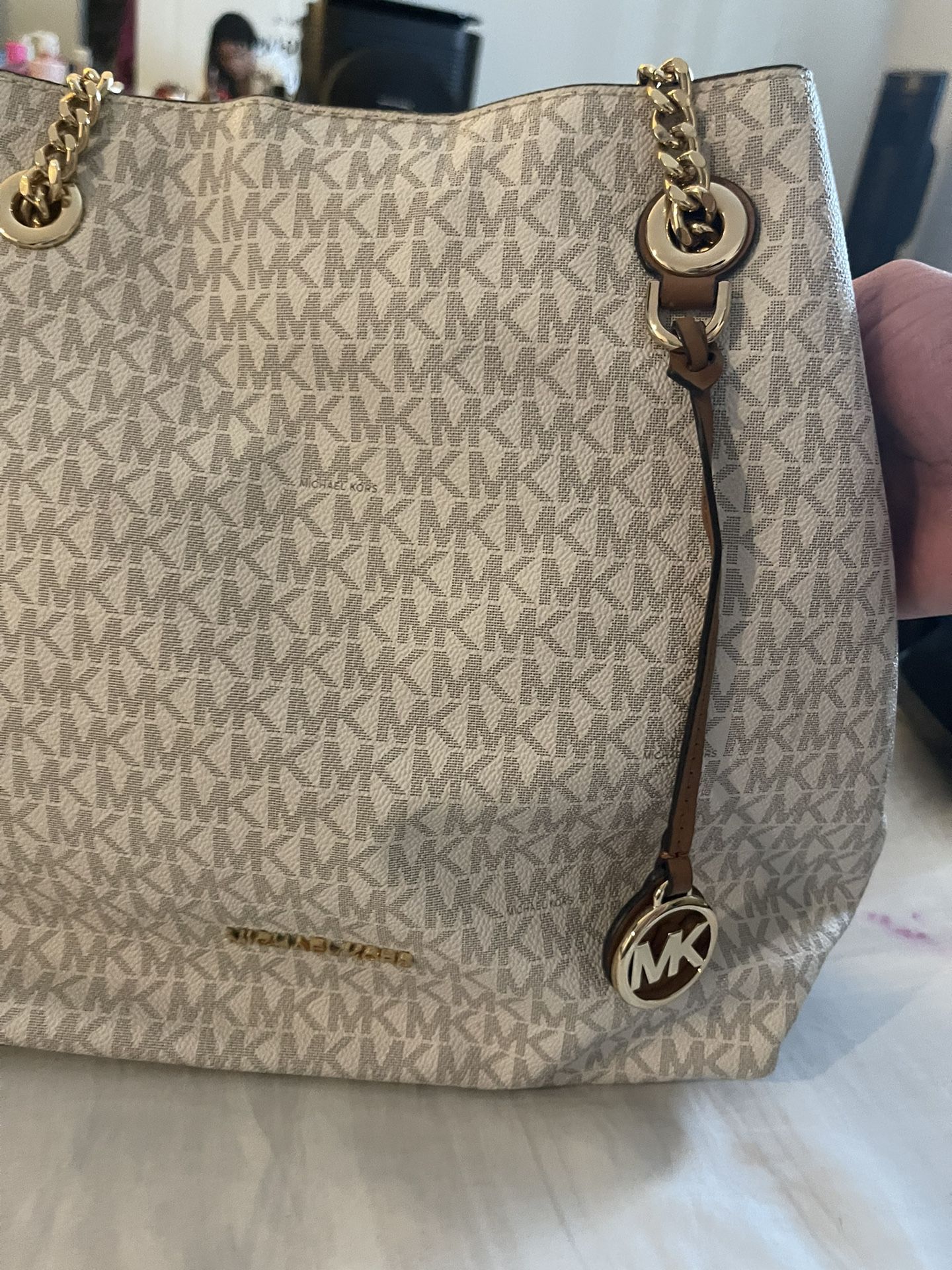 Authentic Michael Kors Large Speedy Bag for Sale in Costa Mesa, CA - OfferUp