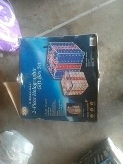 2 piece holographic gift box set