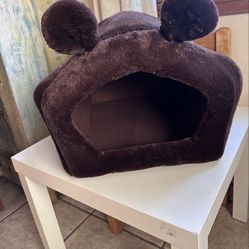 Smart Pet Cave Bed new never used