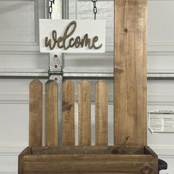 Cedar Mini Welcome planter box
