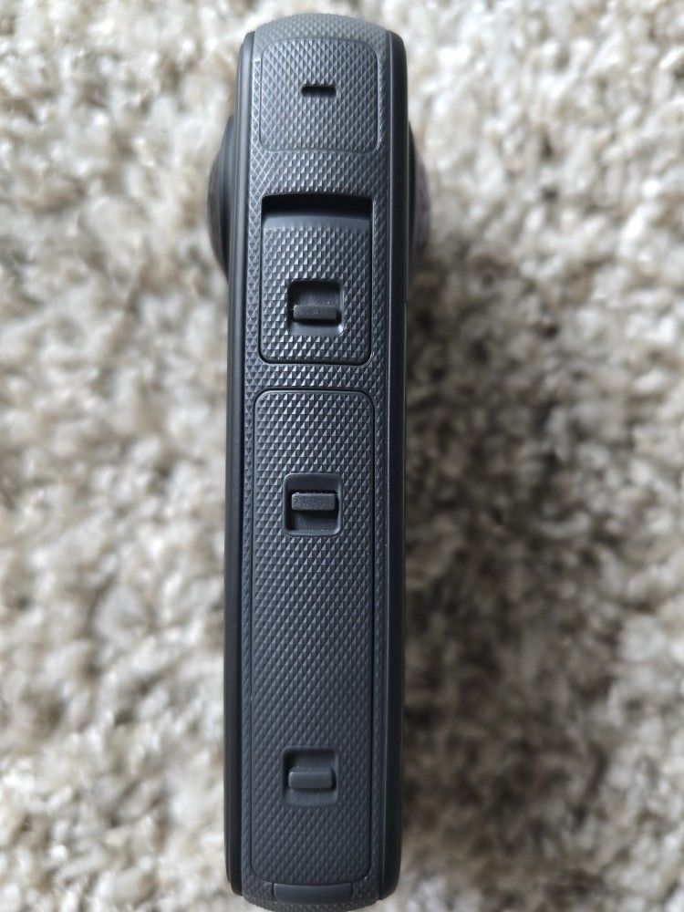 Insta 360 x3 + Invisible Insta Selfie Stick + 128gb SD Card