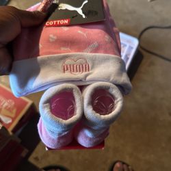 Puma Hat And Booties 