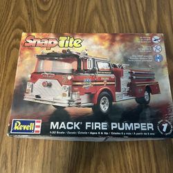 Revell  1:32 Model Kit Fire Truck Pumper Mack Fire Pumper Snap Tite Almost Finished 
