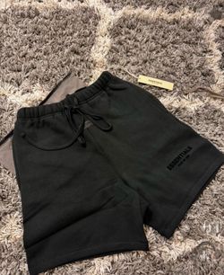 Essentials Shorts