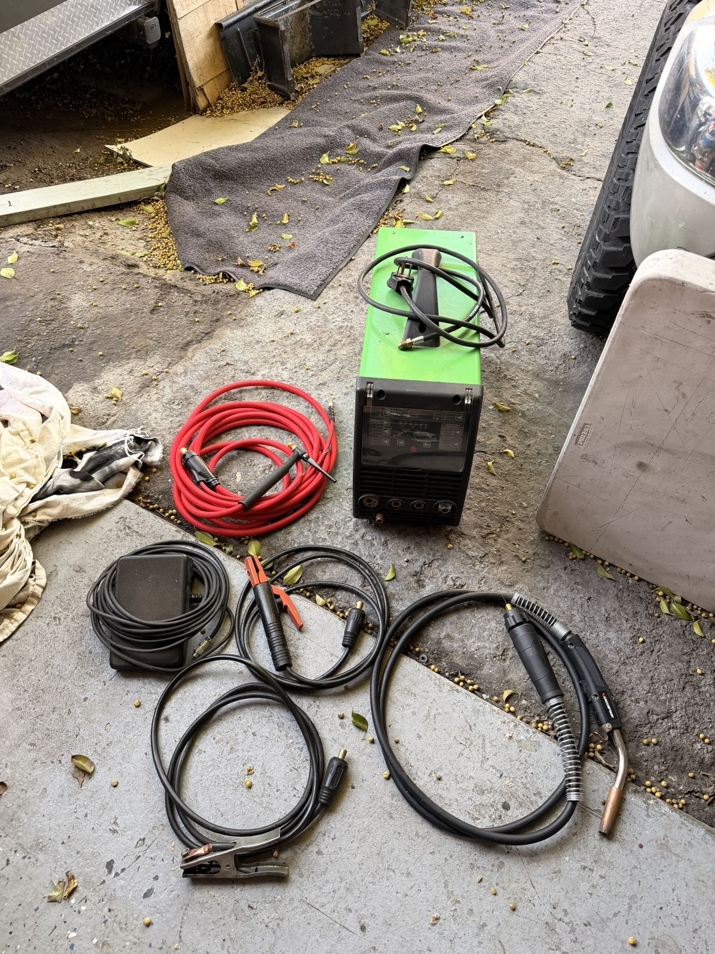 Everlast MTS 211si Multiprocess Welder MIG TIG STICK ALUMINUM SPOOL GUN