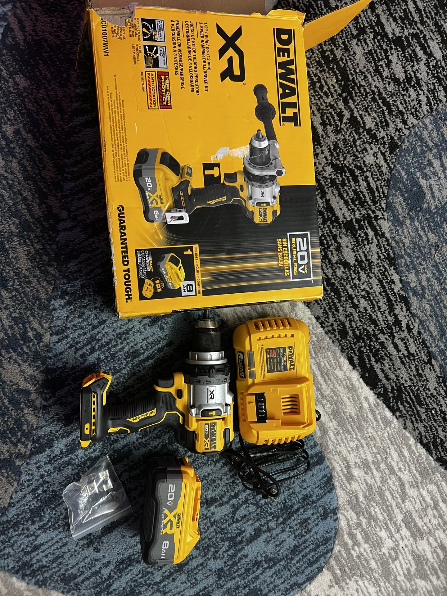DEWALT 20V MAX XR 1/2 Inch Cordless Hammer Drill Kit
