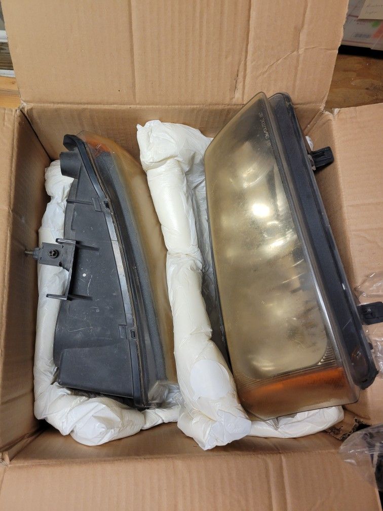 2003 Thru 2007 Chevy Cat Eye Headlights