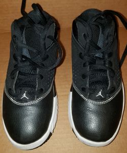 Nike Vintage jordans boys 12C black euc