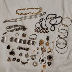 41 Piece lot of Vintage Jewelry