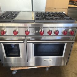 WOLF 48" Gas Range - 6 Burners and Infrared Griddle