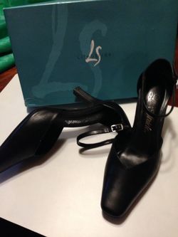 Women's Size 6.5 Wide Shoes