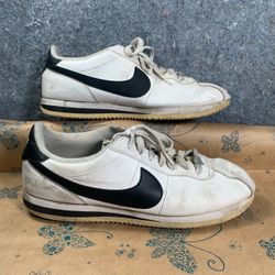 Nike Cortez Basic Leather Mens Size 11.5 US White Black Sneakers Shoes 819719-100