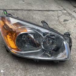 2009 - 2012 Toyota RAV4 Right Passenger Side Headlight OEM