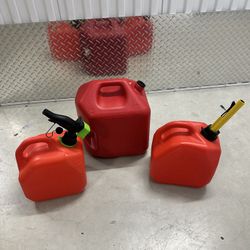 3 Gas Cans – Scepter Fuel Containers (2.5 & 5 Gallon, Red) 
