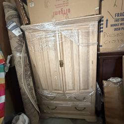 Wardrobe With Matching Night Stands