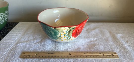 Pioneer woman ceramic bowl
