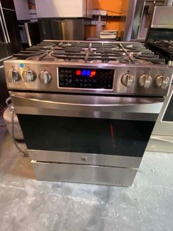 STOVE 5 BURNER KENMORE FREE DELIVERY AND INSTALLATION