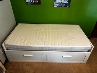 Daybed with 2 drawers and 2 mattresses