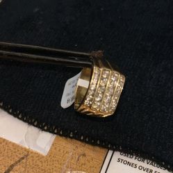10k GOLD DIAMOND RING  9.3grams 