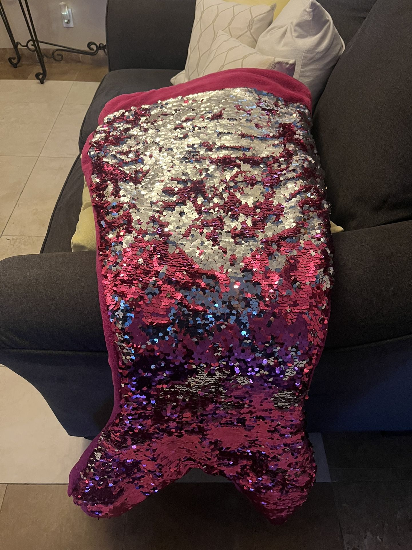 Pink Glitter Mermaid Tale Blanket