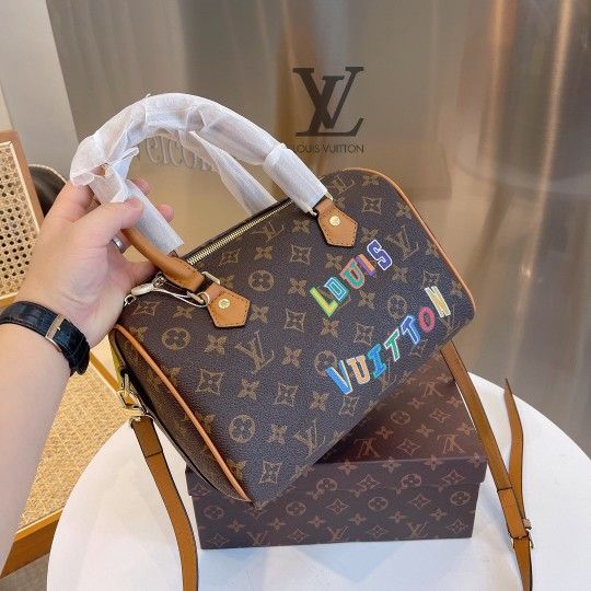 Brand new authentic speedy 30 bag LV bag with a lock for Sale in Shoreline,  WA - OfferUp