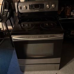 Samsung Stove. Must Go By The Weekend