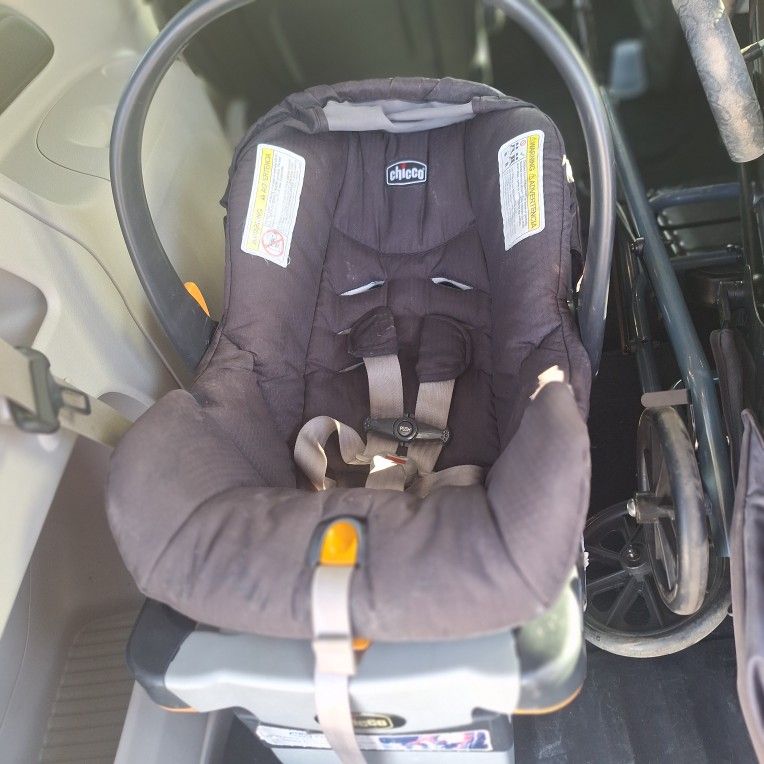 Chico Keyfit30 Infant Carseat With Base