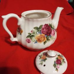 Tea Pot With Flowers 