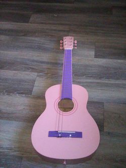 Medium Size Guitar ( Missing A Few Strings)