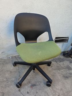 Herman Miller zeph chair $150