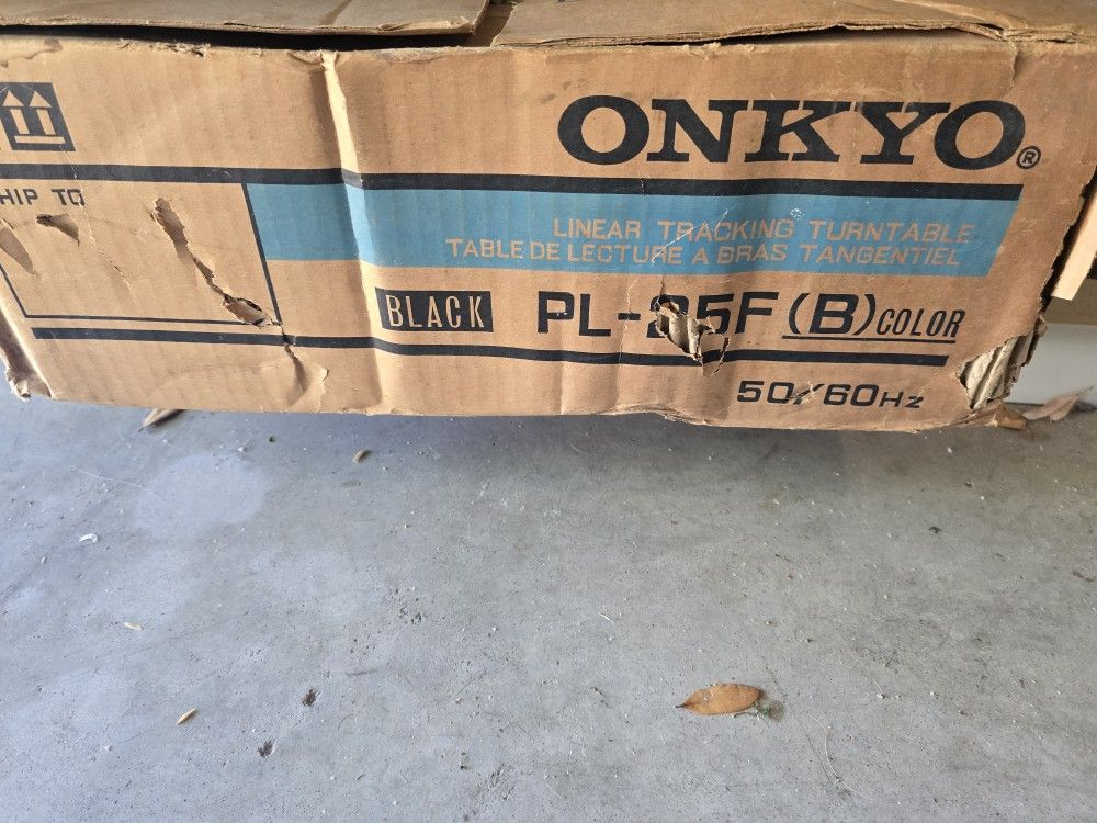 Onkyo Turntable