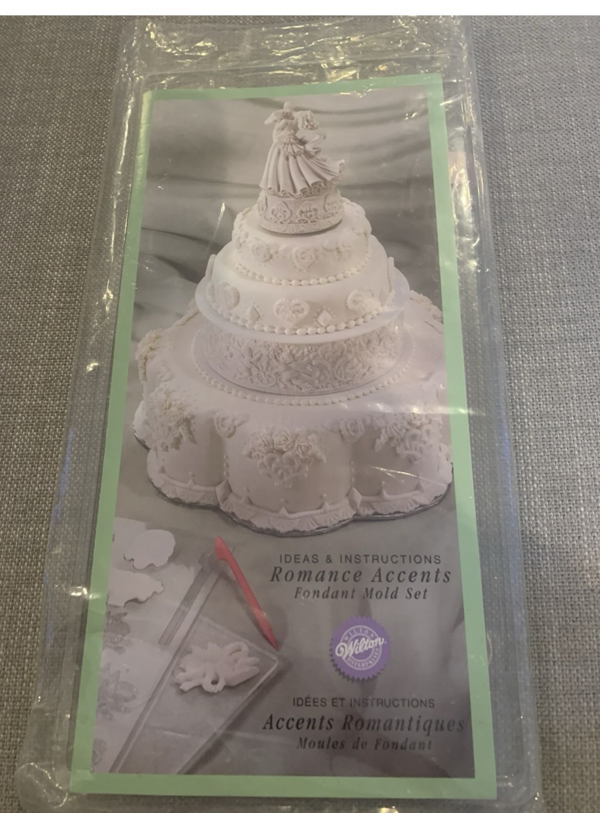 Wilton fondant Mold Set