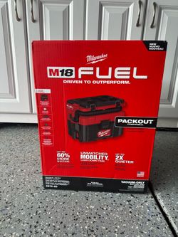 Milwaukee pack out vacuum Milwaukee pack out vacuum