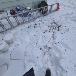 28 Ft Werner Double Gauge Aluminum Extension Ladder 