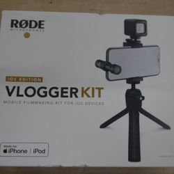 RoDE Microphones Vlogger Mobile Film Making Kit for iOS Devices Brand New Sealed