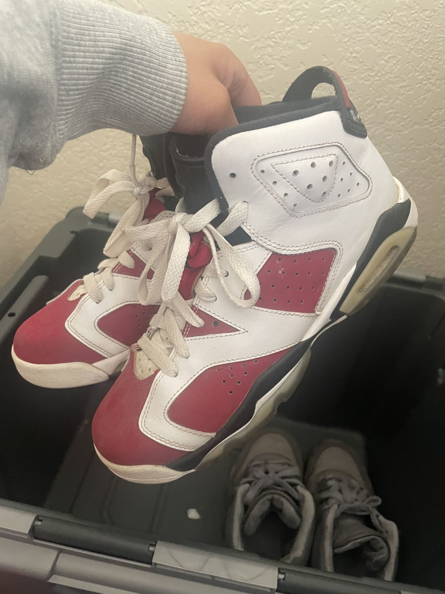 Jordan 6 Carmine