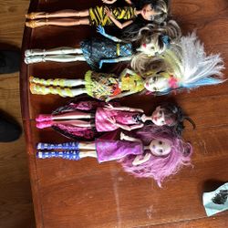 Monster High Doll Lot. Shoes, Outfits Included