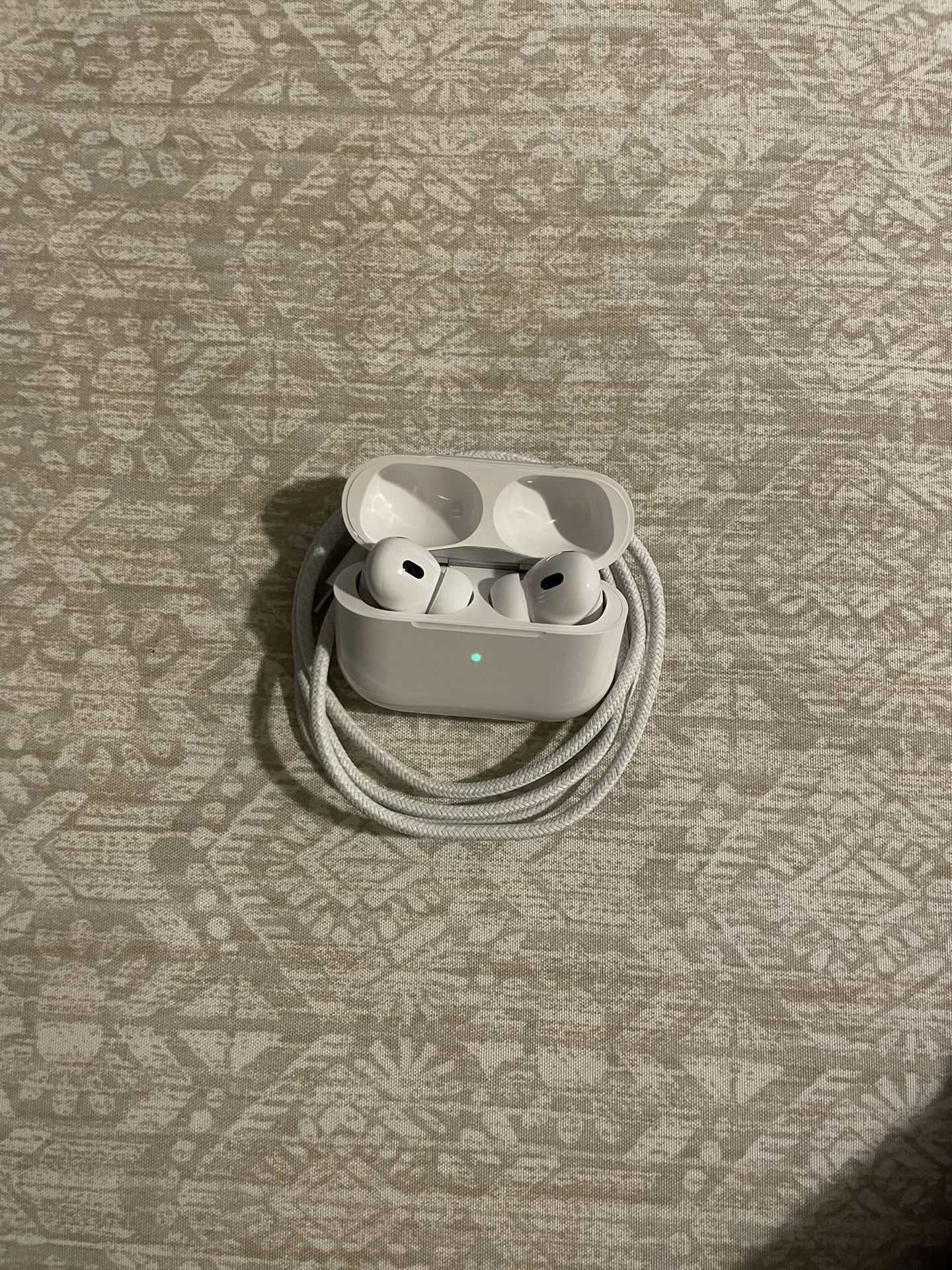 AirPods Pro 2 (USB-C)