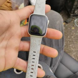 Apple Watch Series 8