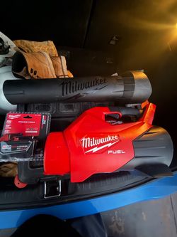Milwaukee blower with 5.0 battery