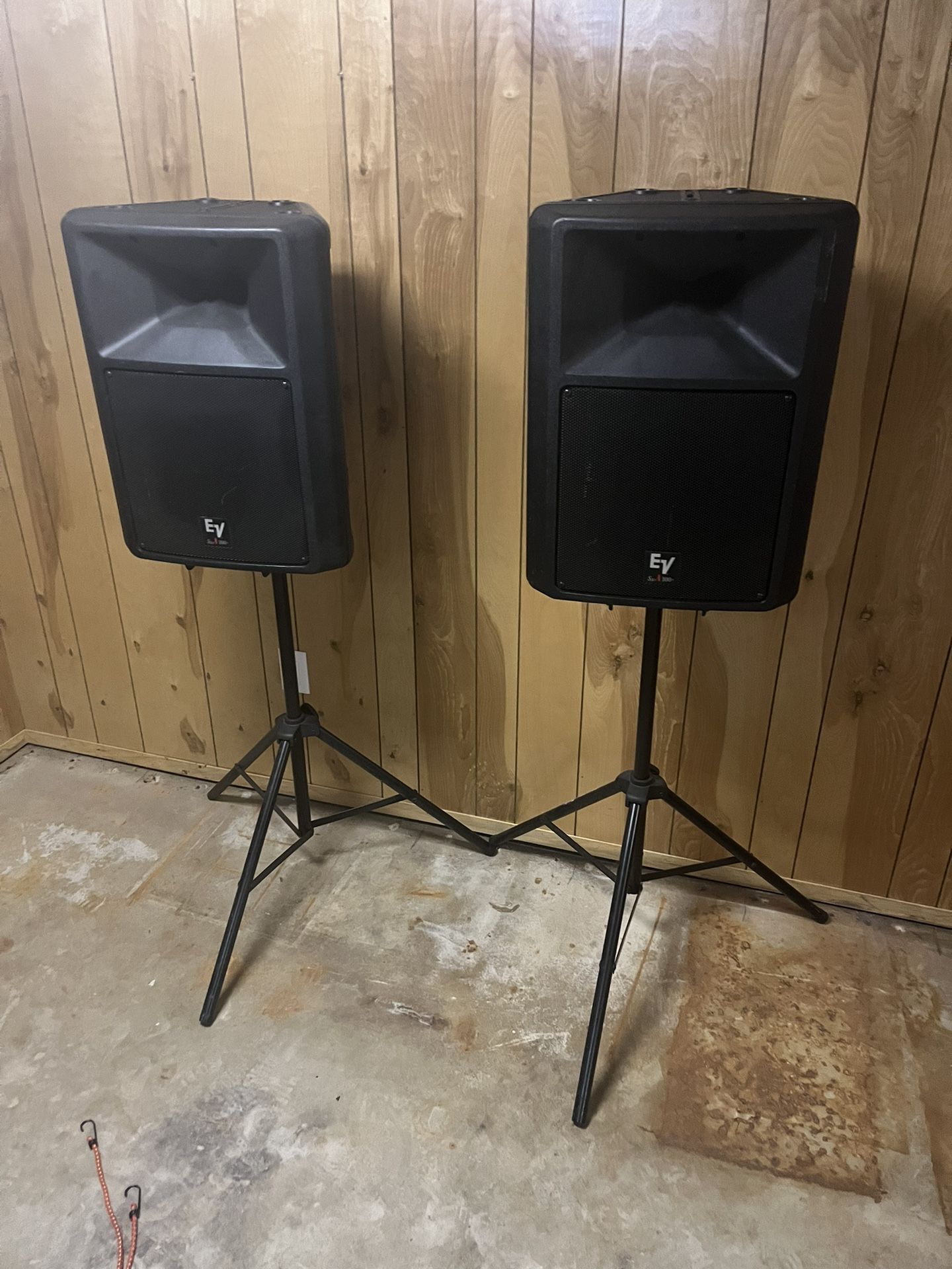 Electro-Voice Sx100+E 200 Watt 12" 2 Way Passive PA Speak, Black